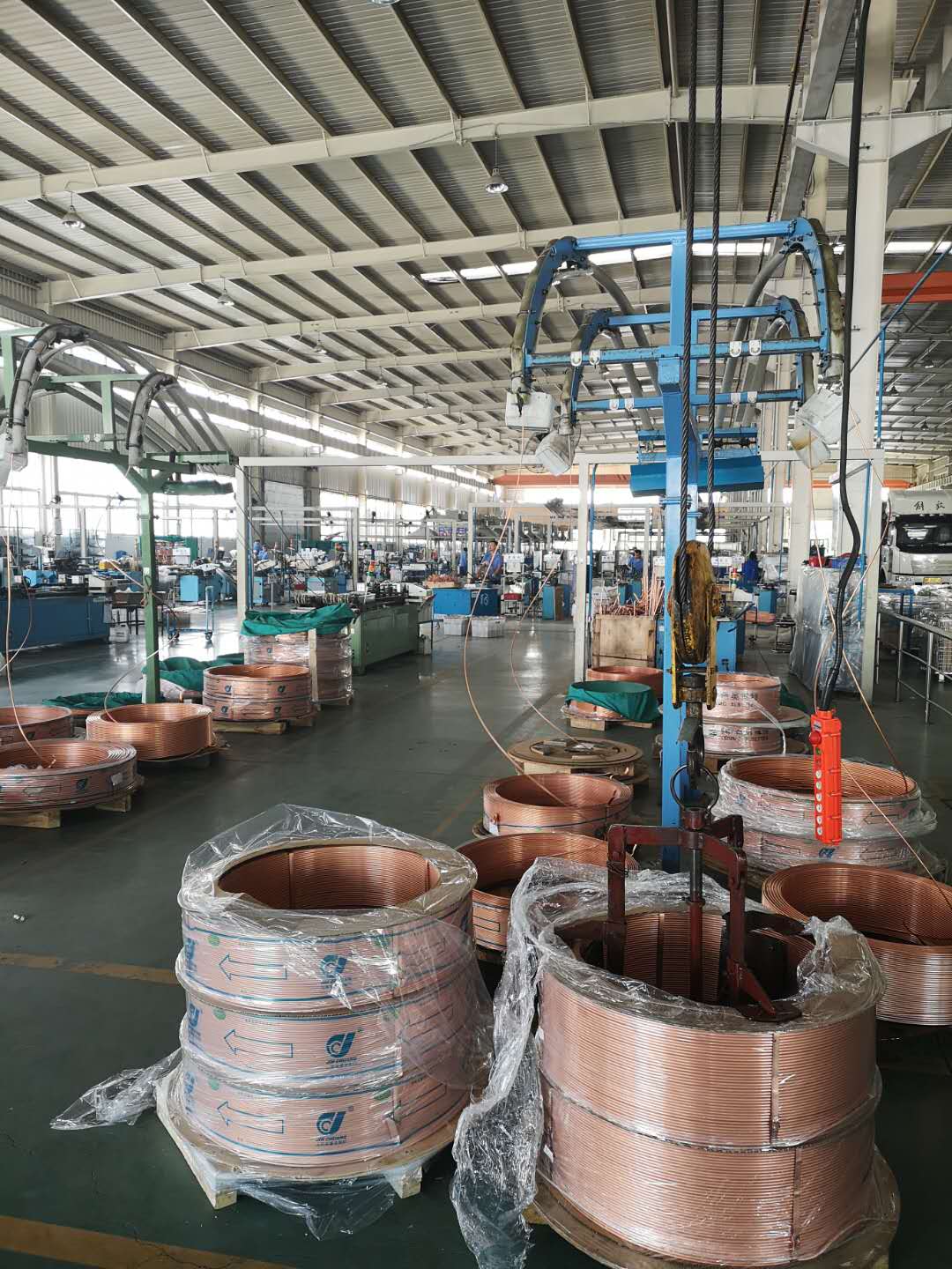 銅管生產(chǎn)現(xiàn)場(chǎng)-配管下料車間