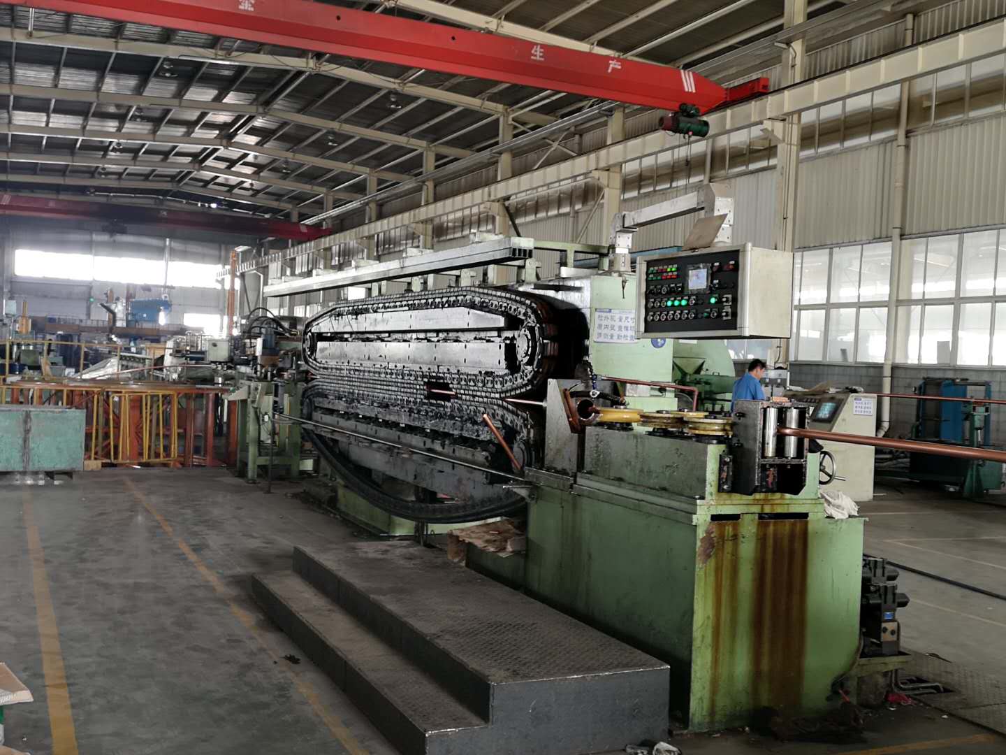 銅管生產(chǎn)現(xiàn)場(chǎng)-三聯(lián)軋機(jī)